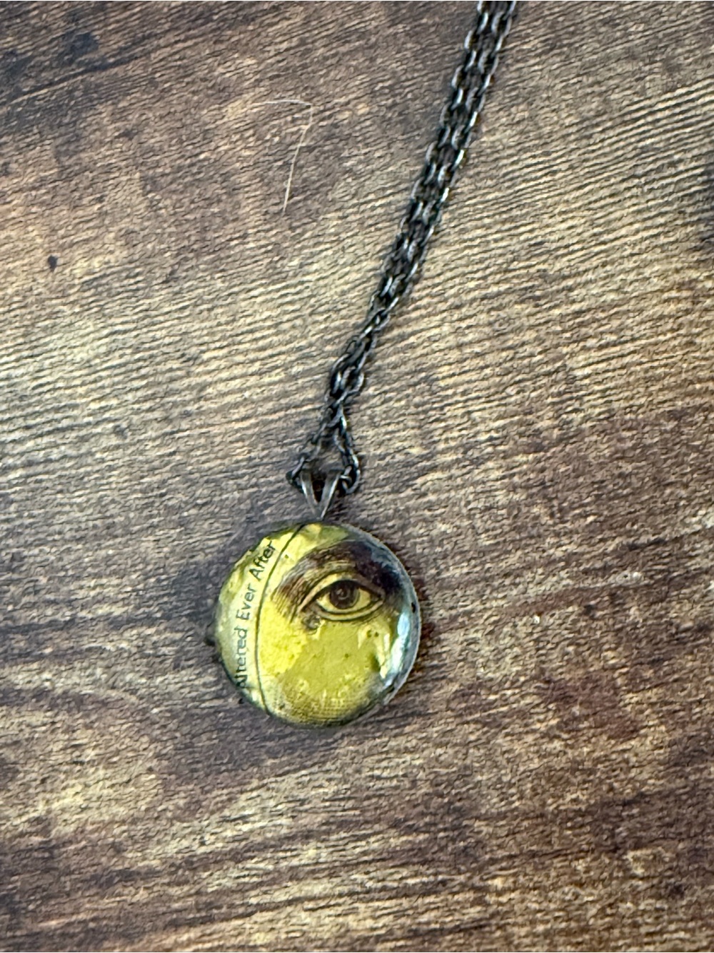 Yellow Eye Motif Pendant Necklace – Women's Fashion Jewelry steampunk